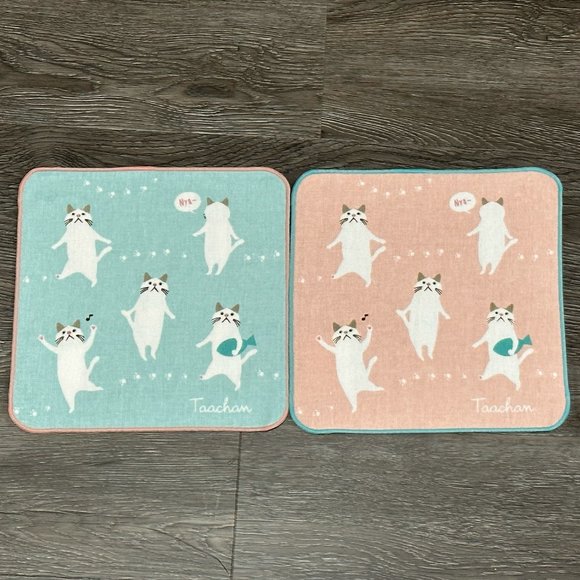 Kitten Cat Loves Exercise Japanese Handkerchief ❘ Hand Towel ❘ Face Towel (Blue) - Picture 3 of 6